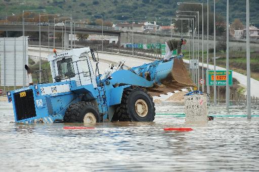 Πλημμύρες στην Ηπειρο – «Φούσκωσε» η λίμνη Ιωαννίνων