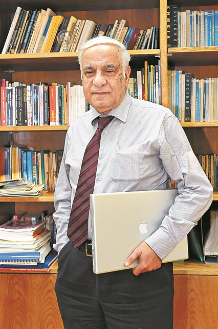 Διονύσης Σιμόπουλος