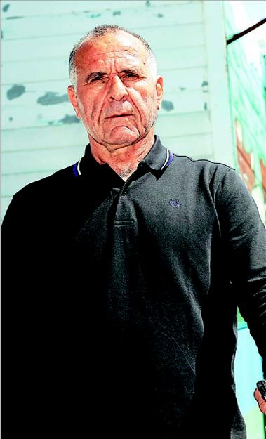 Φιστίκια,  µπάλα και  φιλότιµο