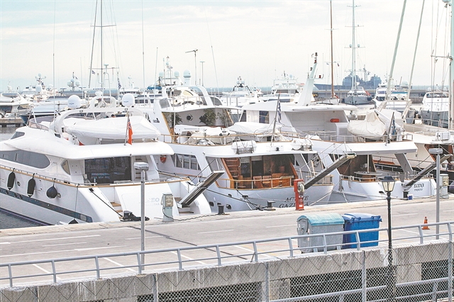 ΤΕΝ: Ναυπηγεί έξι πλοία με μηχανές διπλής καύσης