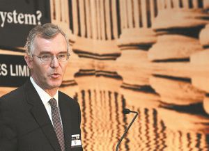 Αύξηση φόρων στα υψηλότερα εισοδήματα