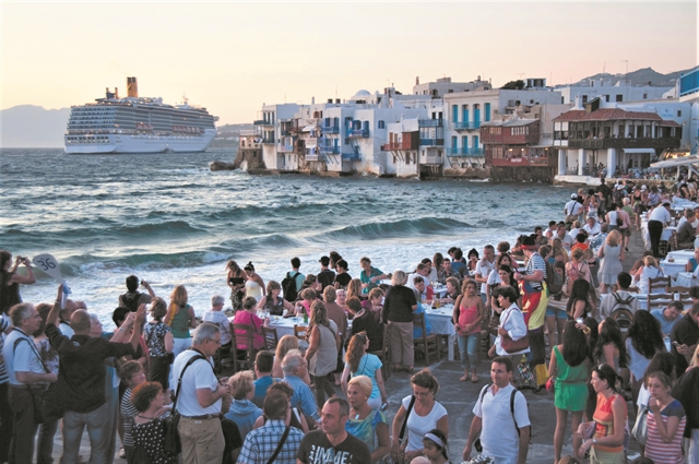 Αλλαγή παραδείγματος σε νησιά και μεγαλουπόλεις