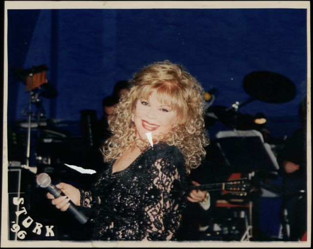 1993  Εγώ δεν πάω Μέγαρο