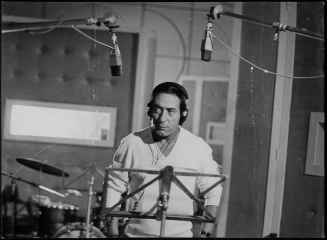 1970  Βρέχει φωτιά  στη στράτα μου