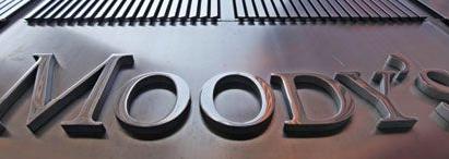 Moody’s: Διπλή υποβάθμιση  για οκτώ ελληνικές τράπεζες