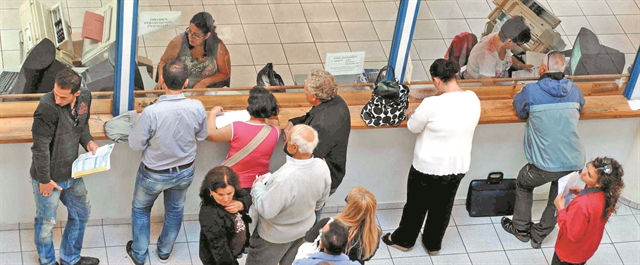 Κλείδωσαν μειώσεις φόρων 500 εκατ. ευρώ