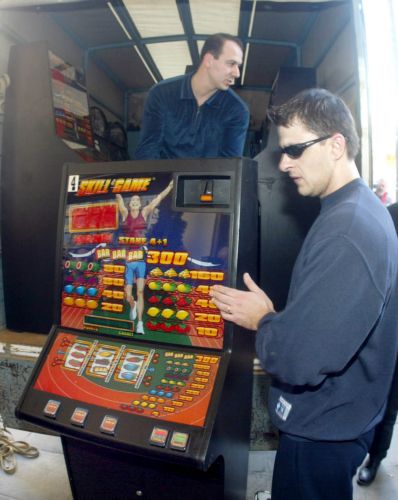 Παράνομο καζίνο «ξεσκέπασε» η οικονομική αστυνομία