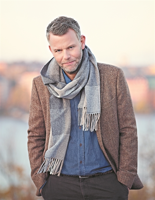 «Η επιφάνεια της Σουηδίας κρύβει ρατσισμό»