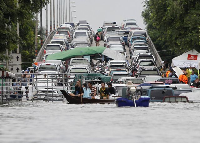 Η Ταϊλάνδη βούλιαξε 
από τις πλημμύρες