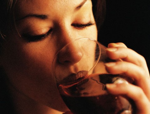 Λίγο κρασί δυναμώνει τα οστά
