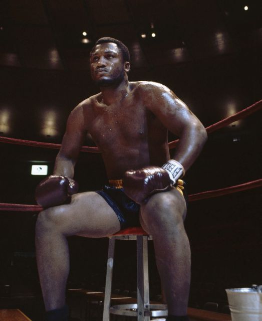 Πέθανε ο πυγμάχος Τζόε Φρέιζερ