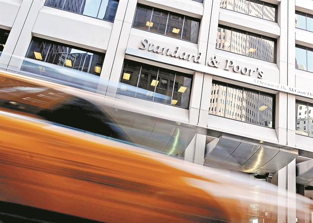 Μετεξεταστέοι από τους ξένους οίκους