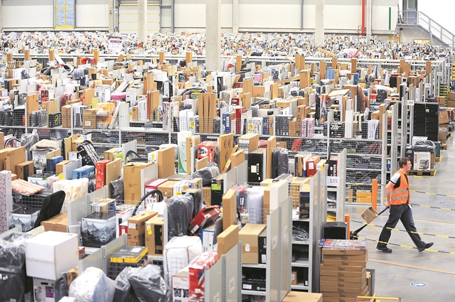 Το φάντασμα της ύφεσης σκιάζει την ευρωζώνη