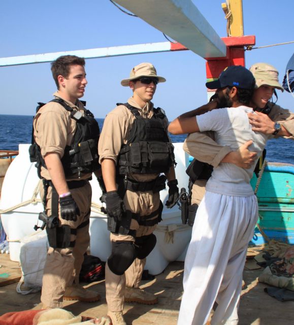 Εσωσαν ιρανούς ψαράδες από τα χέρια των πειρατών