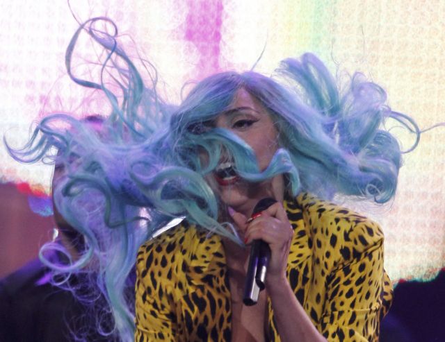 Η Lady Gaga πάει κόντρα στους «νταήδες»