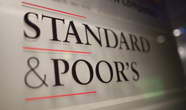 Ο οίκος αξιολόγησης Standard & Poor’s υποβάθμισε εννιά χώρες της ευρωζώνης