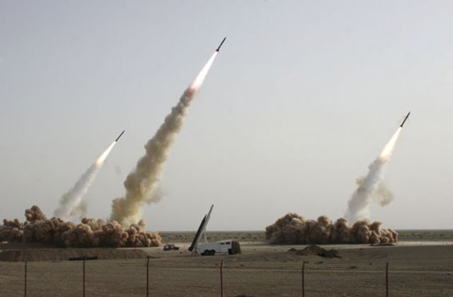 Δοκιμές πυραύλων του Ιράν στον Περσικό Κόλπο