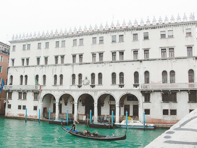 Η Benetton
διχάζει τη Βενετία