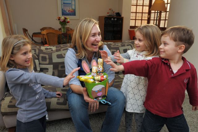 Με χαρτί και μολύβι  υπολογίζουν τα έκτακτα έξοδα