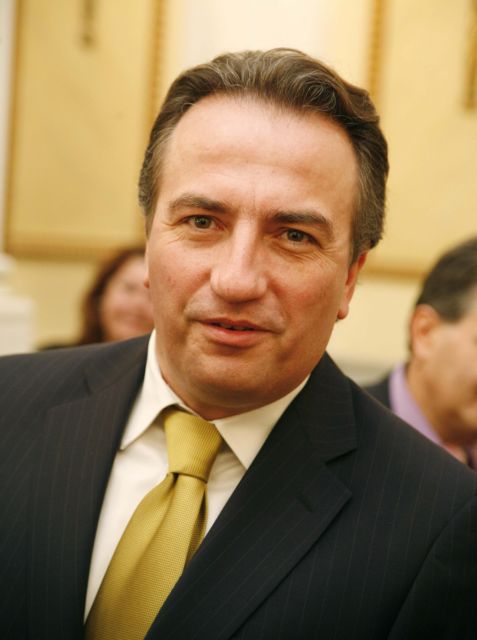 Η πλειονότητα των κομμάτων πολιτεύεται υποδαυλίζοντας την οργή των πολιτών