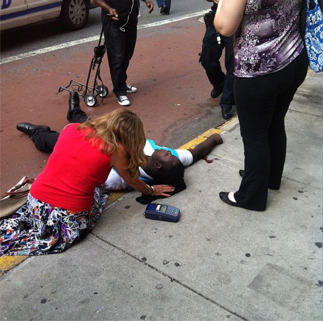 Ανοιξε πυρ 
έξω από 
το Εμπάιρ Στέιτ Μπίλντινγκ