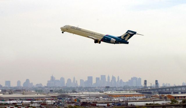 Γαλλία: Αναγκαστική προσγείωση Airbus A320 της Vueling λόγω τεχνικού προβλήματος