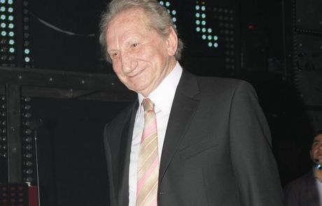 Πέθανε ο Μιχάλης Μενιδιάτης