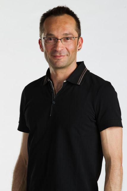 Ο κυνηγός ταλέντων της «Alegria»