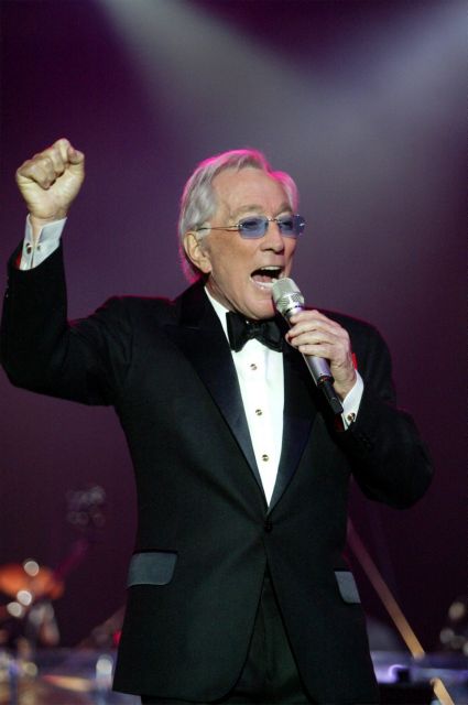 Αντίο με «Moon River»