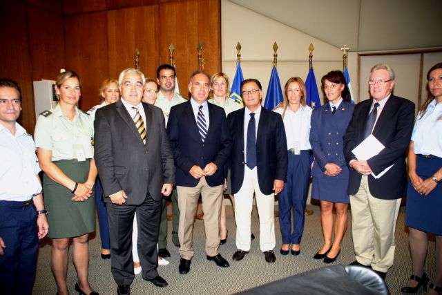 Συμμαχία υπουργείων Αμυνας και Παιδείας