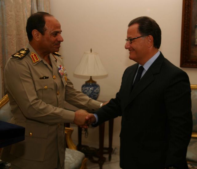 Ο καθορισμός ΑΟΖ στην ατζέντα των υπουργών Αμυνας Ελλάδας – Αιγύπτου