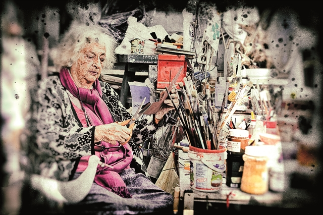 Αιώνια έφηβη με ψυχή επαναστάτριας