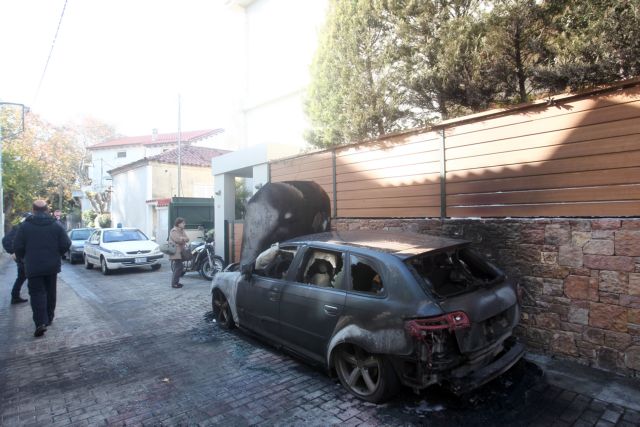 Αρωμα Πυρήνων της Φωτιάς στην επίθεση με γκαζάκια στο σπίτι του Γ. Παπαντωνίου