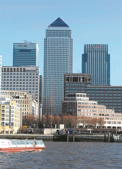 Στο Σίτι του Λονδίνου «μετακομίζουν» για έναν μήνα οι έλληνες τραπεζίτες