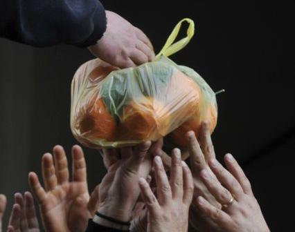 Δεκαεπτά πεζογράφοι γράφουν εν θερμώ