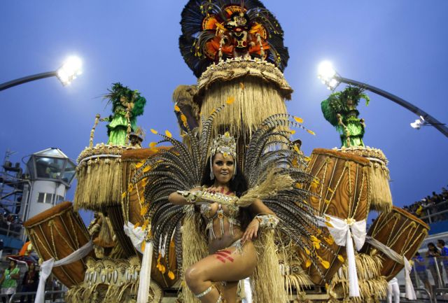 Ξεκίνησε η φιέστα του καρναβαλιού στη Βραζιλία
