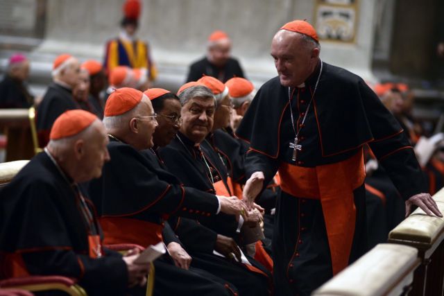 Σήμερα αποφασίζουν οι καρδινάλιοι πότε θα ψηφίσουν για τον νέο Πάπα