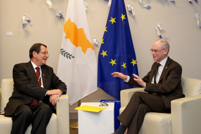 Οριακές διαπραγματεύσεις στην Κύπρο εν όψει της συνεδρίασης της Βουλής