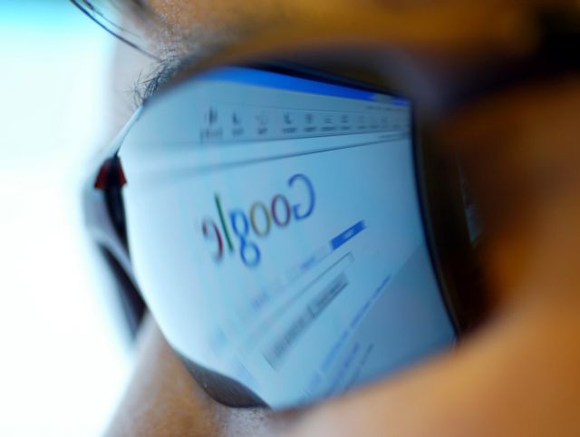 Το FBI ψάχνει στο Google