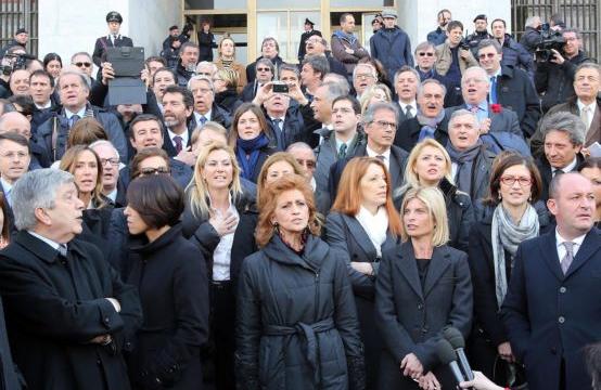 Το κόμμα του Γκρίλο θέλει... κυβέρνηση! | tanea.gr