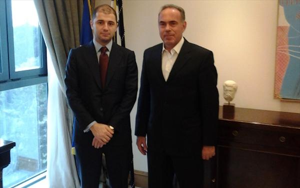 Πετρέλαιο θέρμανσης σε 200 σχολεία προσέφερε ο Γιώργος Μελισσανίδης