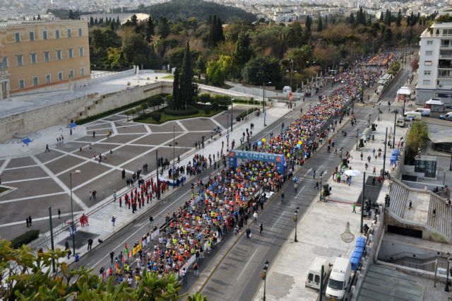 Γέμισε χαμόγελα η Αθήνα με τη συμμετοχή πάνω από 10.000 δρομέων στον Ημιμαραθώνιο