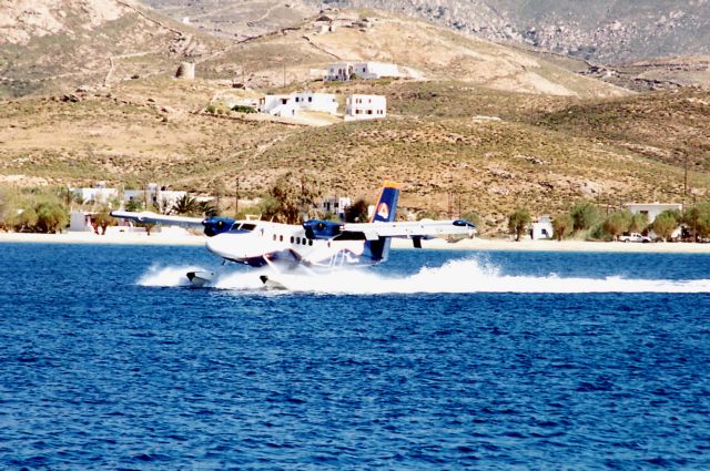 Επιστρέφουν τα υδροπλάνα