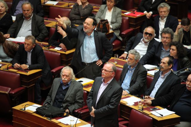 Διχασμός στον ΣΥΡΙΖΑ: Διαφώνησαν στη Βουλή Λαφαζάνης – Παπαδημούλης