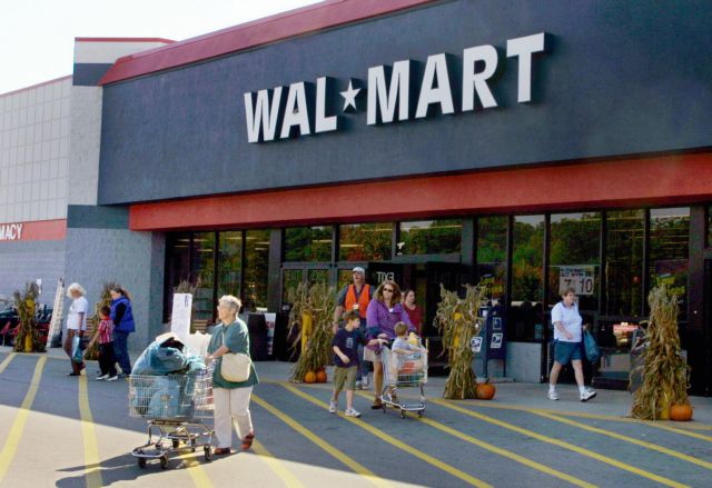 [Η ιστορία της ημέρας] Το Wal-Mart μετατρέπει τους πελάτες του σε διανομείς