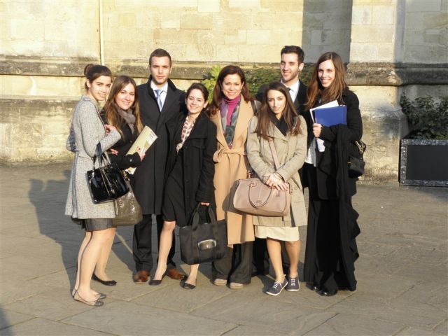 Το 1ο βραβείο κέρδισαν φοιτητές της Νομικής σε διεθνή διαγωνισμό στην Οξφόρδη