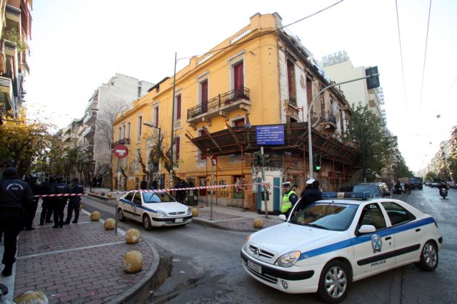 Συνελήφθησαν τρεις εν ενεργεία αστυνομικοί κατηγορούμενοι για αρχαιοκαπηλία | tanea.gr