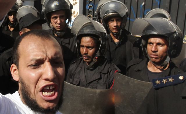 Αίγυπτος: πέντε νεκροί από συγκρούσεις χριστιανών και μουσουλμάνων