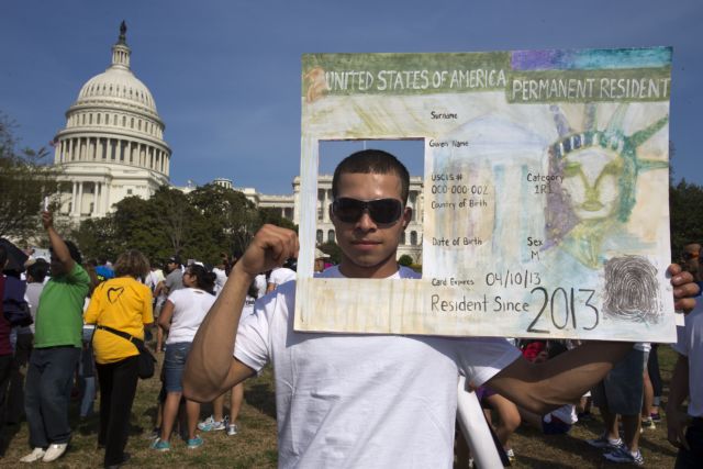 Δεκάδες χιλιάδες διαδήλωσαν στις ΗΠΑ για τη βελτίωση του μεταναστευτικού νόμου