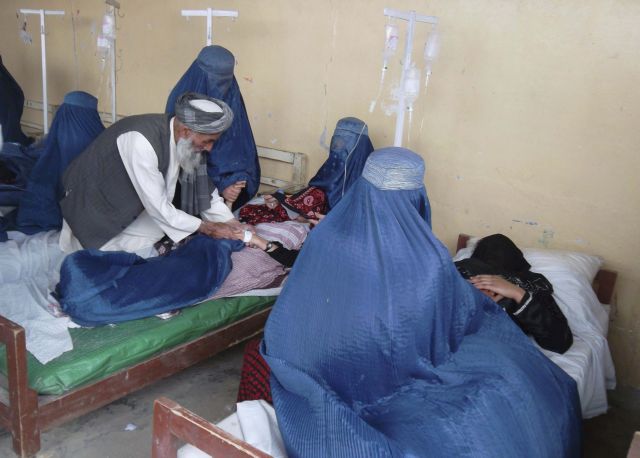 Φρίκη στο Αφγανιστάν: Δηλητηρίασαν με αέριο 74 μαθήτριες στην επαρχία Ταχάρ | tanea.gr